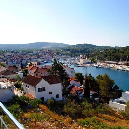 Lovisa - 4 Star With Pool And Amazing Sea View Villa Milna (Brac)