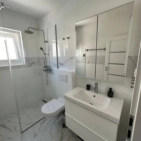 Lovisa - 4 Star With Pool And Amazing Sea View